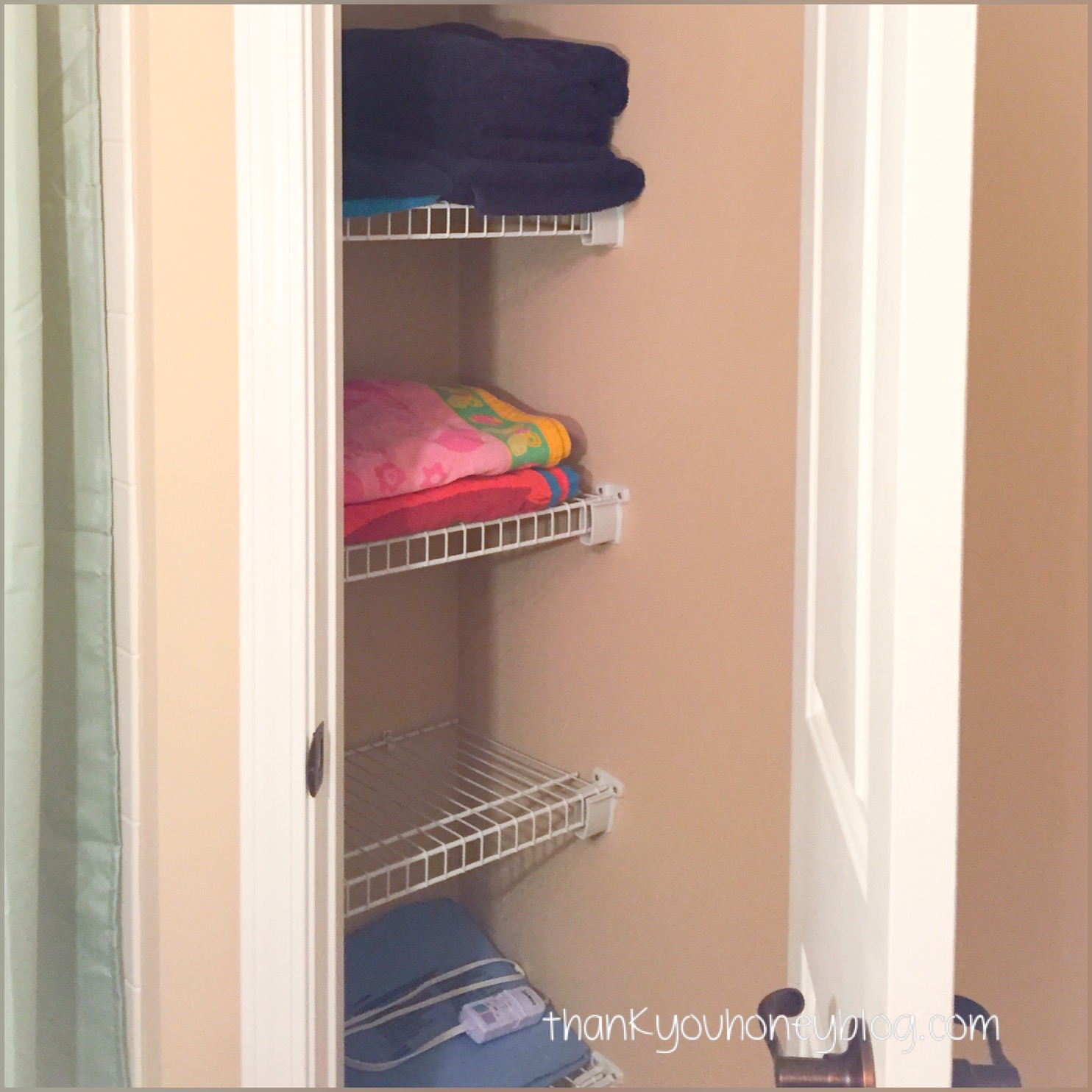 How to Organize The Linen Closet #ZiplocSavesSpace #ad